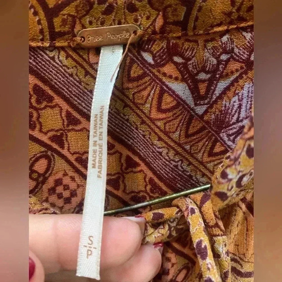 Free People woman’s blouse size S - Picture 3 of 7